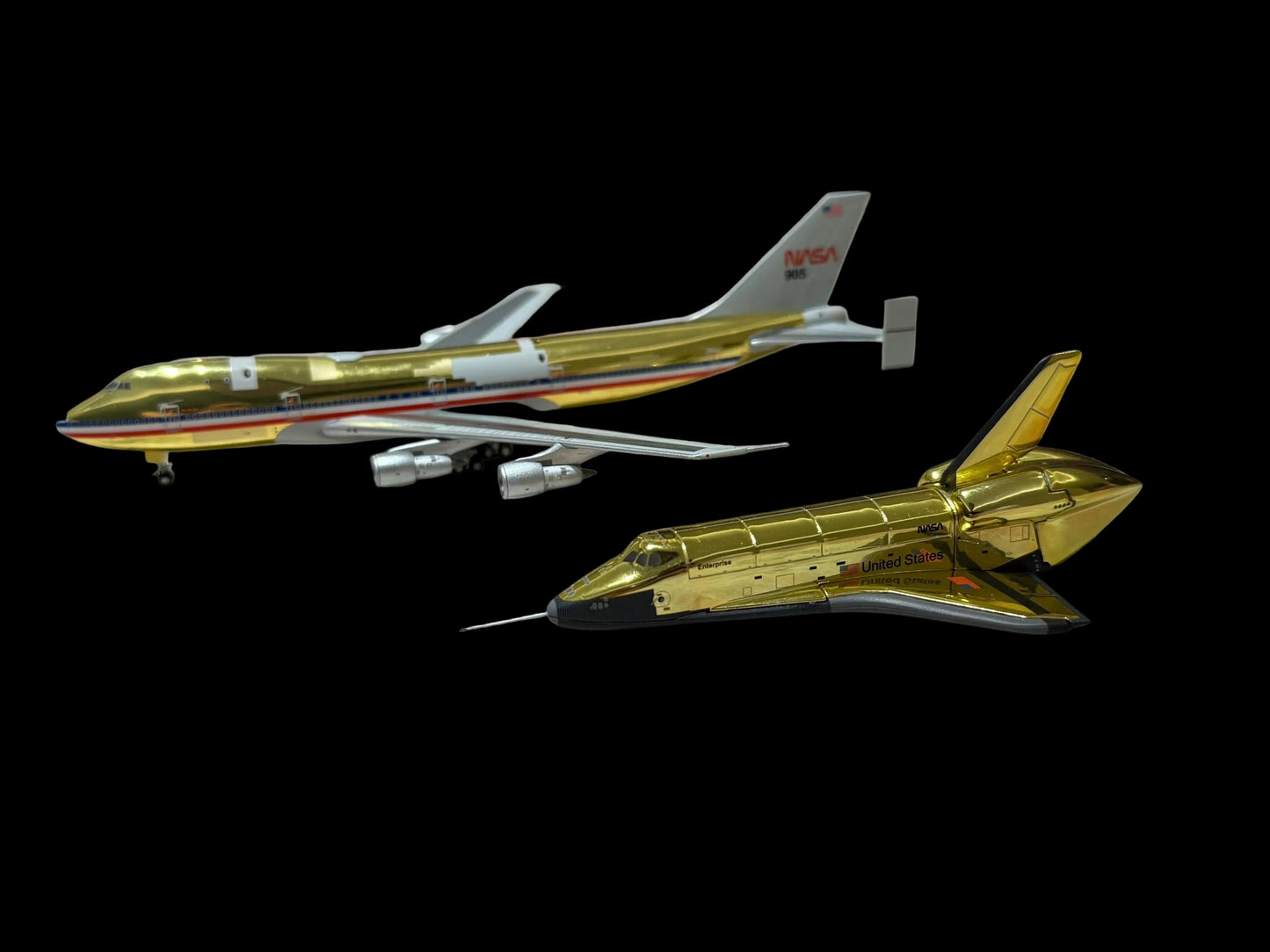 Patriot Model PT-400-023S 1:400 Boeing 747-123 NASA N905NA & Space Shuttle Orbiter OV-101 "Enterprise" Special Gold Edition