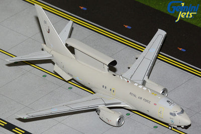 Gemini Jets G2RAF1396 1:200 Royal Air Force E-7 Wedgetail AEW1 (B737 AEW1) WT001 (upgraded stand)