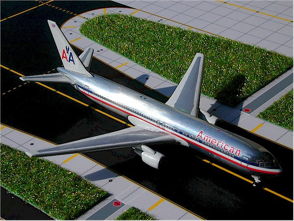 Gemini Jets GJAAL081 1:400 American Airlines Boeing 767-300 N-361AA