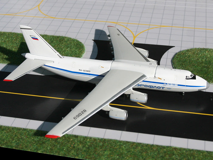 Gemini Jets GJAFL839 1:400 Aeroflot Antonov 124-100 RA-82069