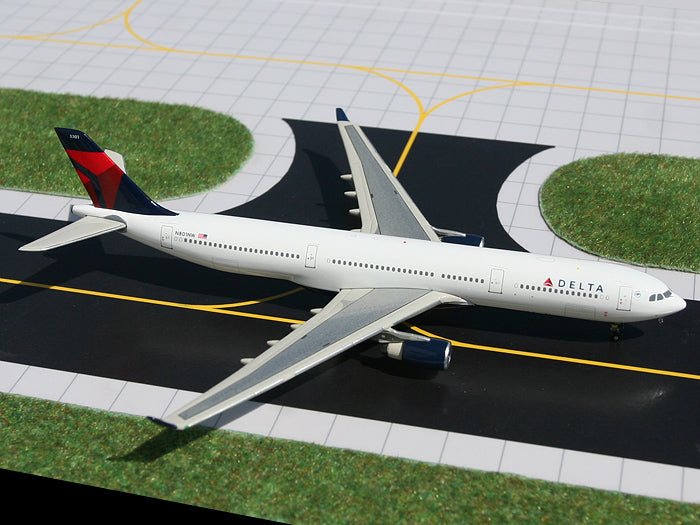 Gemini Jets GJDAL932 1:400 Delta Air Lines A330-300 N801NW