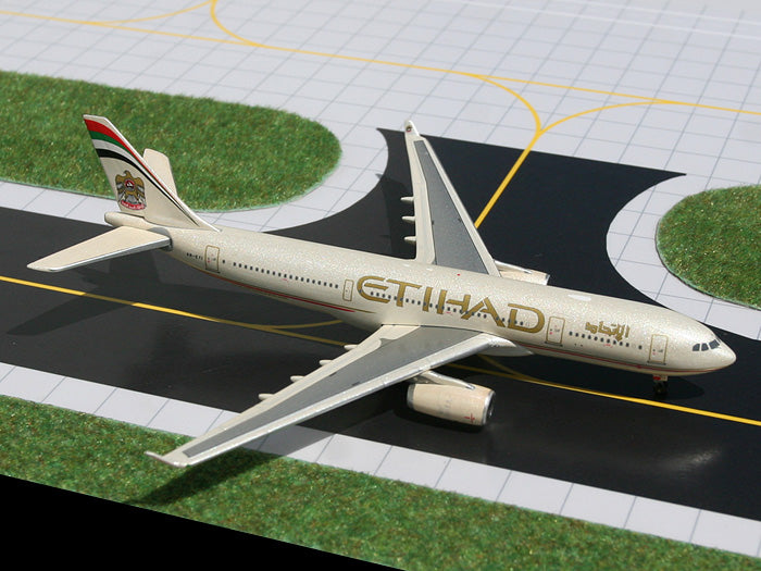 Gemini Jets GJETD781 1:400 Etihad Airbus A330-200 A6-ETI