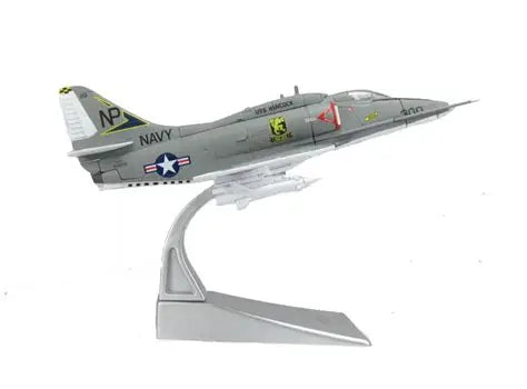 Corgi AA37403 1:72 A-4F Skyhawk Diecast Model USN VA-212 Rampant Raiders, NP300, USS Hancock
