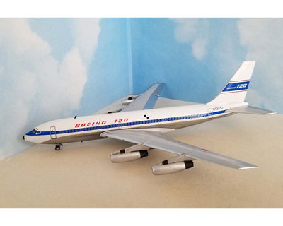 Aero Classics AC211329 1:200 House Colors Boeing 720 N7201U