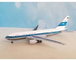 Aero Classics AC411236 1:400 Varig Boeing 767 - 200 PP - VNP