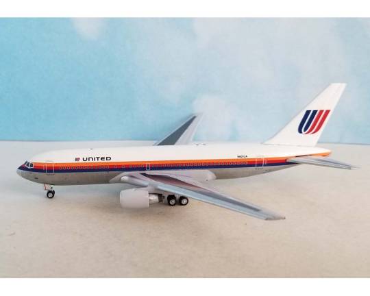 Aero Classics AC411377 1:400 United Airlines Boeing 767 - 200 N601UA