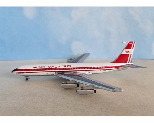 Aero Classics AC411470 1:400 Air Mauritius B.707-420 G-ARWD