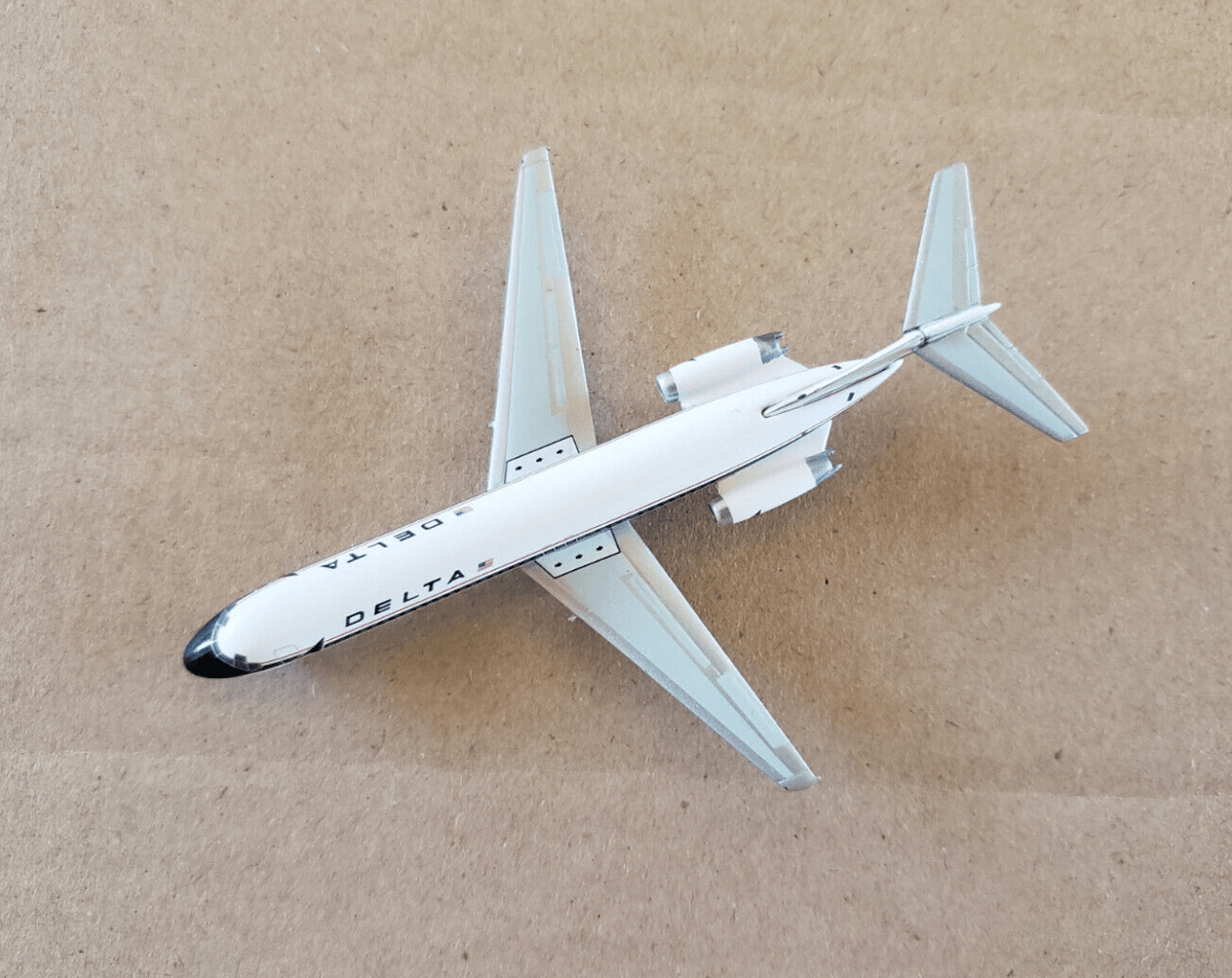 AeroClassics 1:400 Delta DC - 9 - 32 N1265L