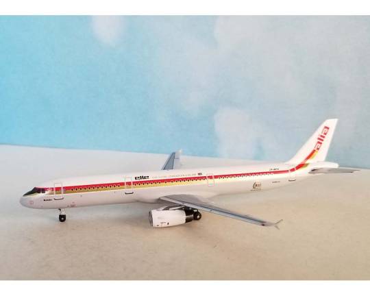 Aeroclassics AC411264 1:400 Alia Retro A321 JY - AYV