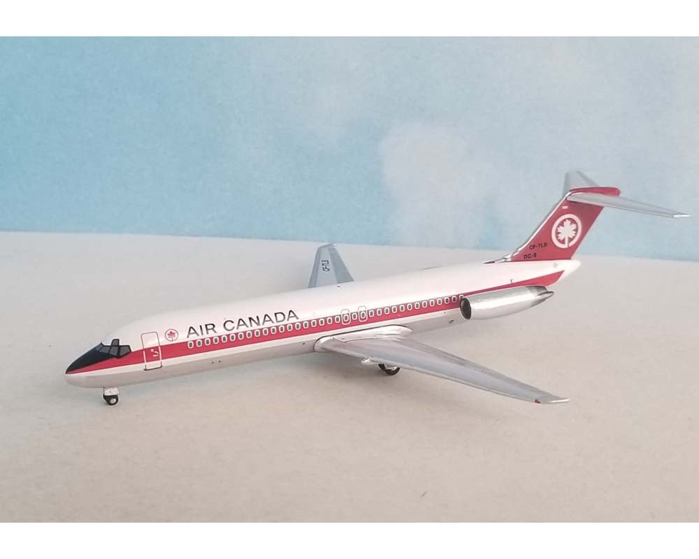 AeroClassics AC411292 1:400 Air Canada DC - 9 - 32 CF - TLB