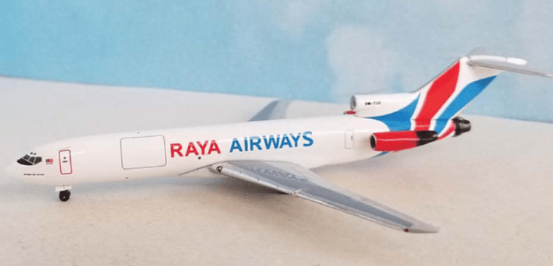 AeroClassics AC411334 1:400 Raya Airways Boeing 727 - 200F 9M - TGE