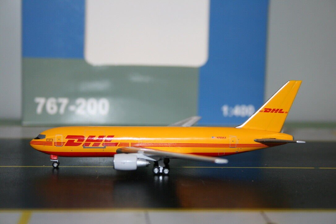 AeroClassics AC419573 1:400 DHL Boeing 767 - 200 N769AX