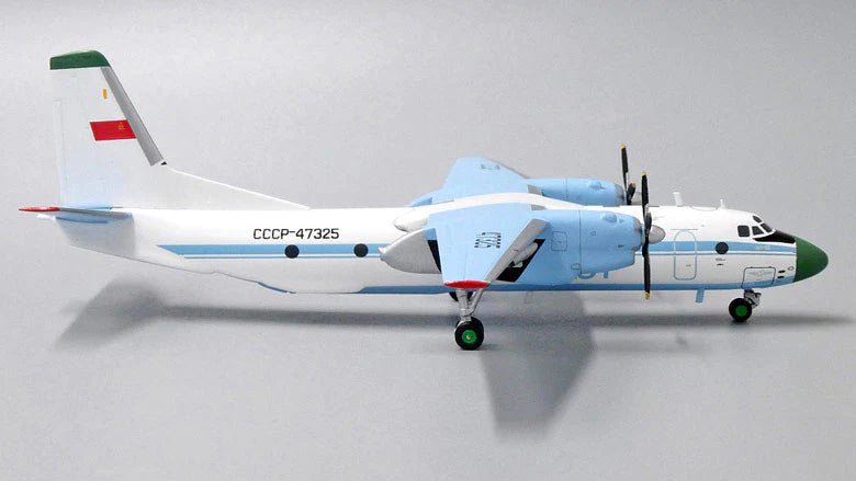 *AviaBoss A2025 1:200 Aeroflot AN - 26 CCCP - 47325