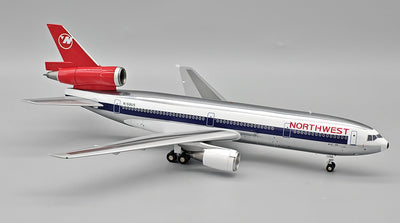 B - Models B - 104 - NW - 158P 1:200 Northwest Airlines McDonnell Douglas DC - 10 - 40 N158US