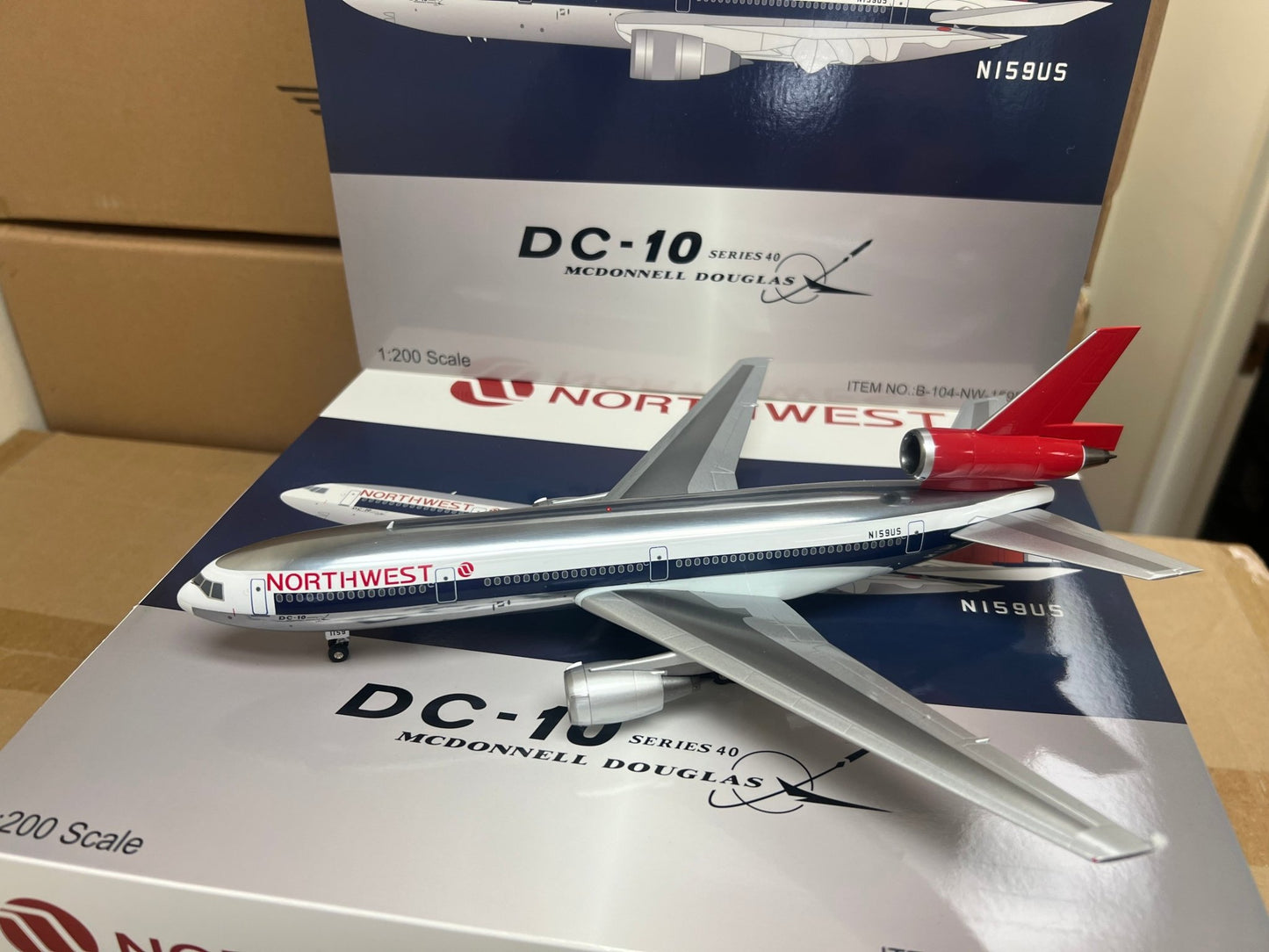 B - Models B - 104 - NW - 159P 1:200 Northwest Airlines McDonnell Douglas DC - 10 - 40 N159US Polished