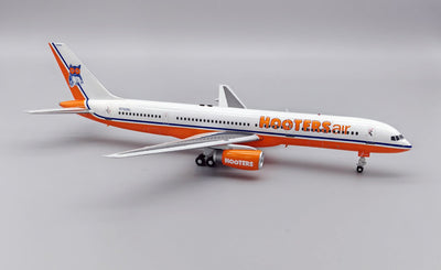 B - Models B - 752 - H1 1:200 Hooters Air Boeing 757 - 2G5 N750WL