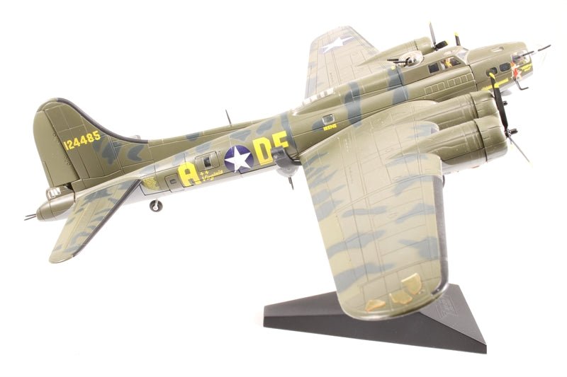 Corgi AA31102 1:144 Boeing B - 17F Flying Fortress Memphis Belle