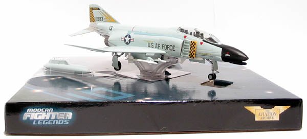 Corgi AA33211 1:72 F - 4C Phantom II USAF 171st FIS, 191st Selfridge ANGB, MI, 1980