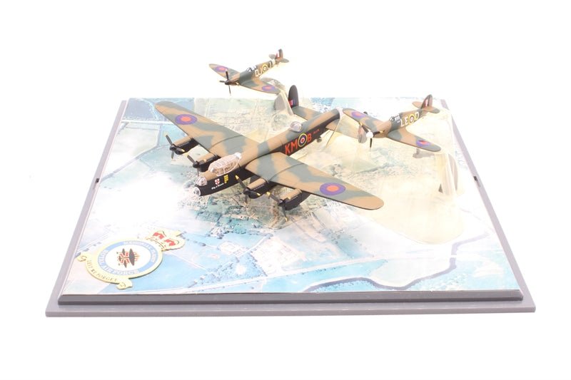 Corgi AA49501 1:144 Battle of Britain Memorial Flight Set (Lancaster, Spitfire, Hurricane)