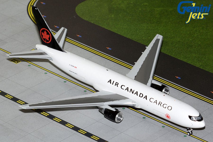 Gemini Jets G2ACA1269 1:200 Air Canada Cargo B767 - 300ERF C - GXHM