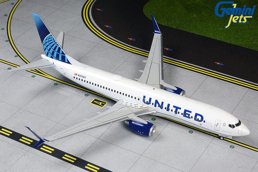 Gemini Jets G2UAL763 1:200 United Boeing 737 - 800 N37267