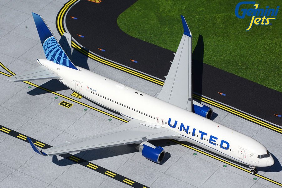 Gemini Jets G2UAL893 1:200 United Boeing 767 - 300ER N676UA