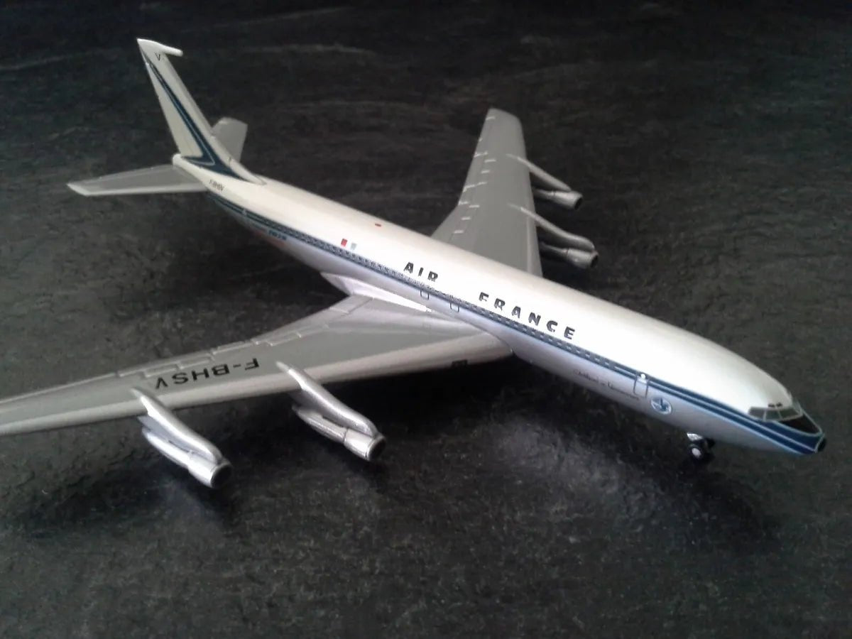 Gemini Jets GJAFR014 1:400 Air France Boeing 707-328B F-BHSV – MTS Gemini Jets GJAFR014 1:400 Air France Boeing 707-328B F-BHSV – MTS