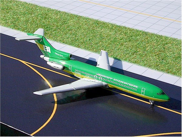 Gemini Jets GJBNF183 1:400 Braniff Boeing 727 - 200