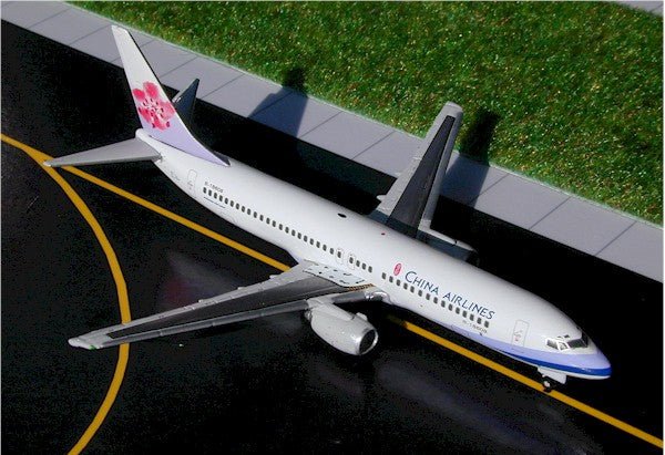 Gemini Jets GJCAL124 1:400 China Airlines Boeing 737-800 B-18608