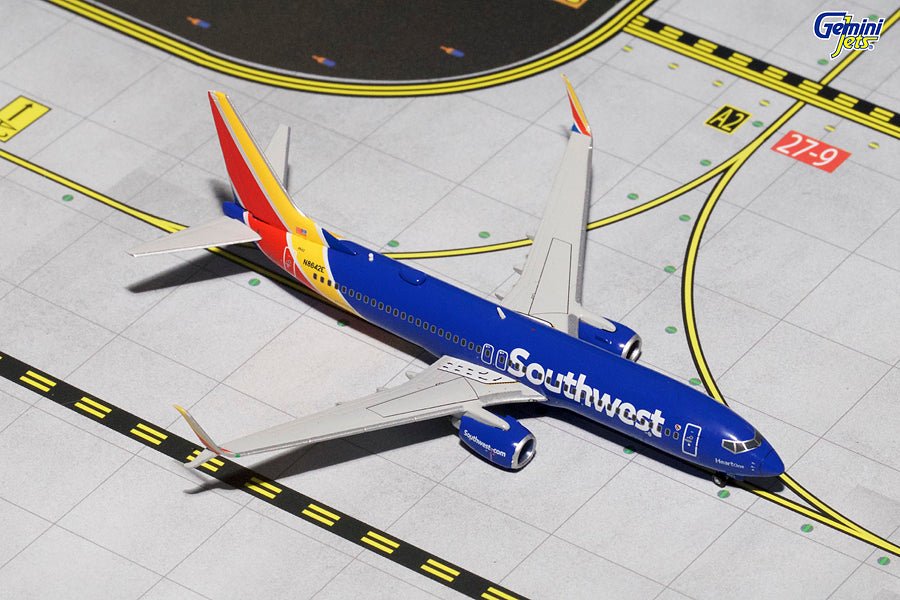 Gemini Jets GJSWA1428 1:400 Southwest Boeing 737 - 800 N8642E