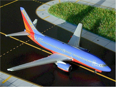 Gemini Jets GJSWA253 1:400 Southwest Boeing 737 - 700 N795SW