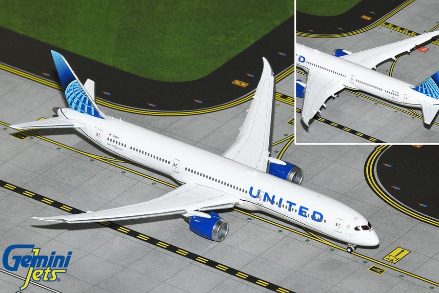 Gemini Jets GJUAL2229F 1:400 United Boeing 787 - 10 N13014 (Flaps Down)