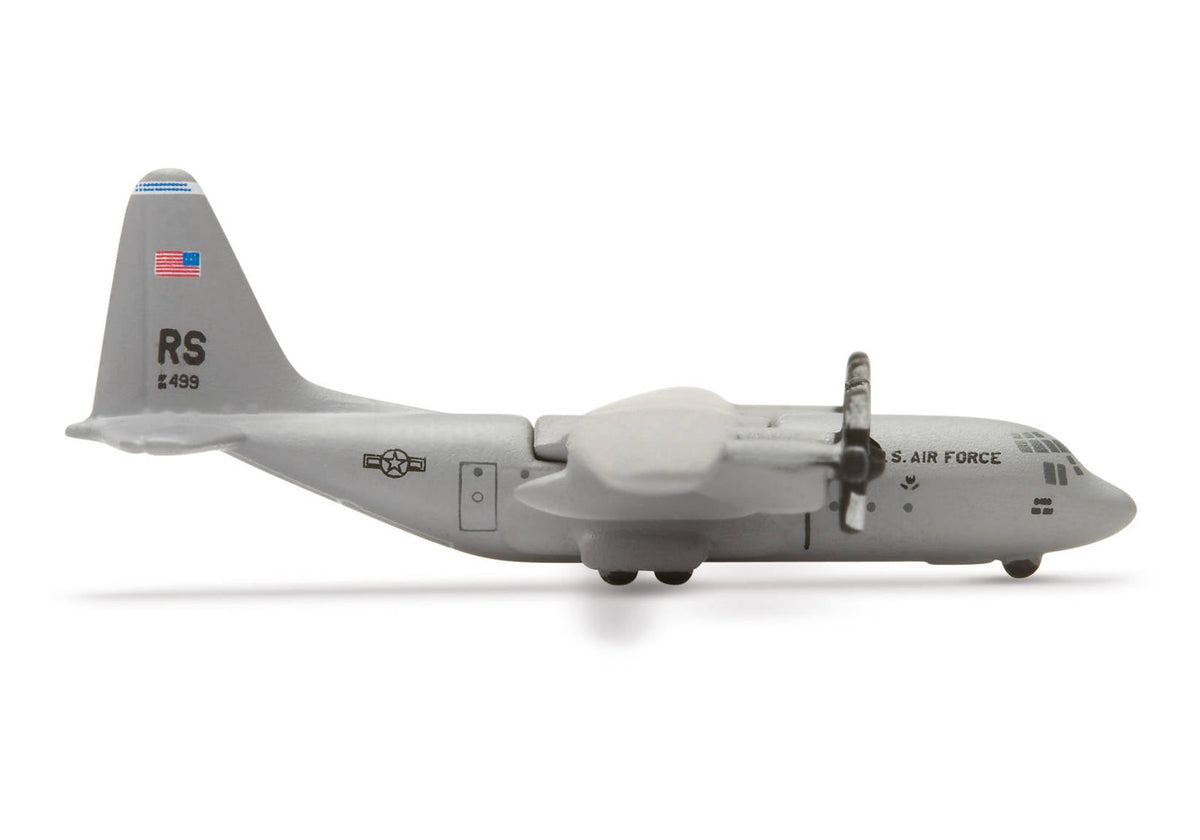 Herpa 551779 1:200 Lockheed C - 130E U.S. Air Force, 37th AS, Ramstein AFB, 64 - 0499