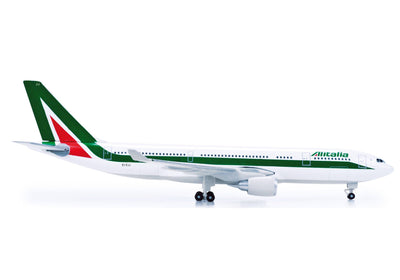 Herpa Wings 517713 - 001 1:500 Alitalia Airbus A330 - 200 EI - EJJ
