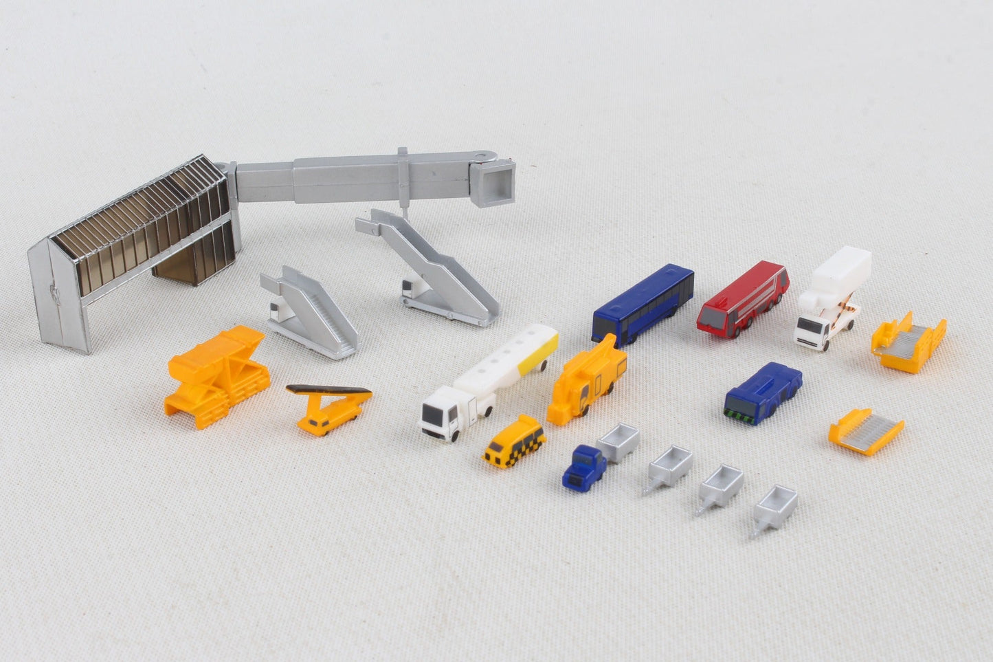 Herpa Wings 519472A 1:500 19 PIECE GROUND EQUIPMENT