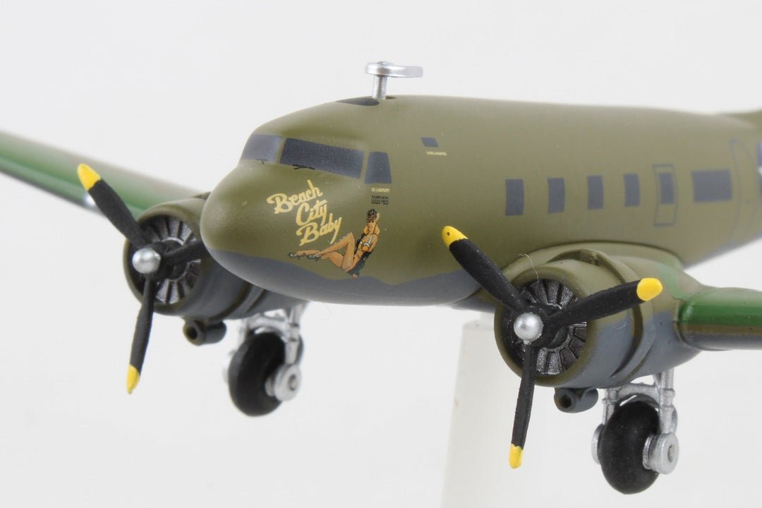 Herpa Wings 572606 1:200 C - 53 Skytrooper "Beach City Baby" USAAC Vintage Wings