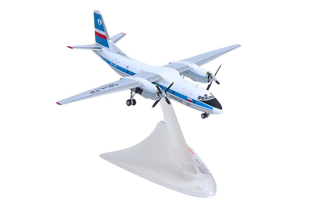 Herpa Wings 572996 1:200 LOT Polish Airlines Antonov AN-24V SP-LTP