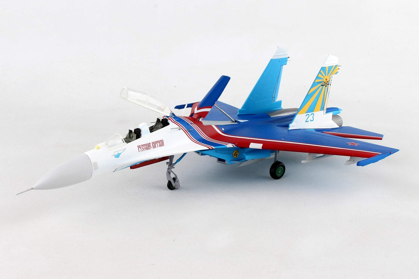 Herpa Wings 580212 1:72 SU - 27UB Russian Knights Aerobatic Demonstration Team