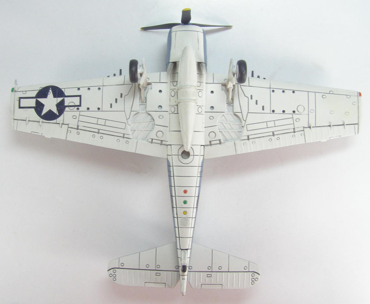 Hobby Master HA1104 1:72 F6F - 3 Hellcat USN VF - 6 Alex Vraciu, USS Intrepid CV - 11