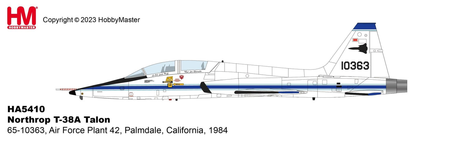Hobby Master HA5410 1:72 T - 38A Talon 65 - 10363, Air Force Plant 42, Palmdale, California, 1984