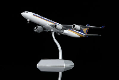 HX Models A530110F 1:400 Singapore A340-500 "LEADERSHIP" 9V-SGA "Flaps Down"