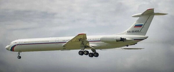 Pre-Order Phoenix Models 12105 1:400 Rossiya Il-62M RA-86495