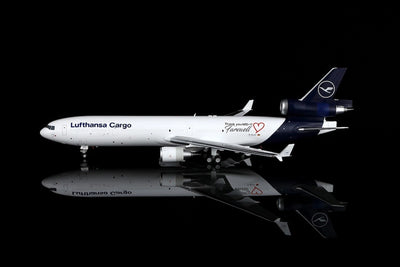 Pre-Order SQ Wings L2104 1:200 Lufthansa Cargo McDonnell Douglas MD-11 D-ALCC "Thank you MD-11, Farewell"