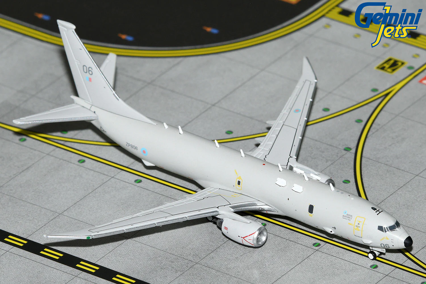 Gemini Jets GMRAF136 1:400 Royal Air Force P-8 Poseidon MRA1 ZP806