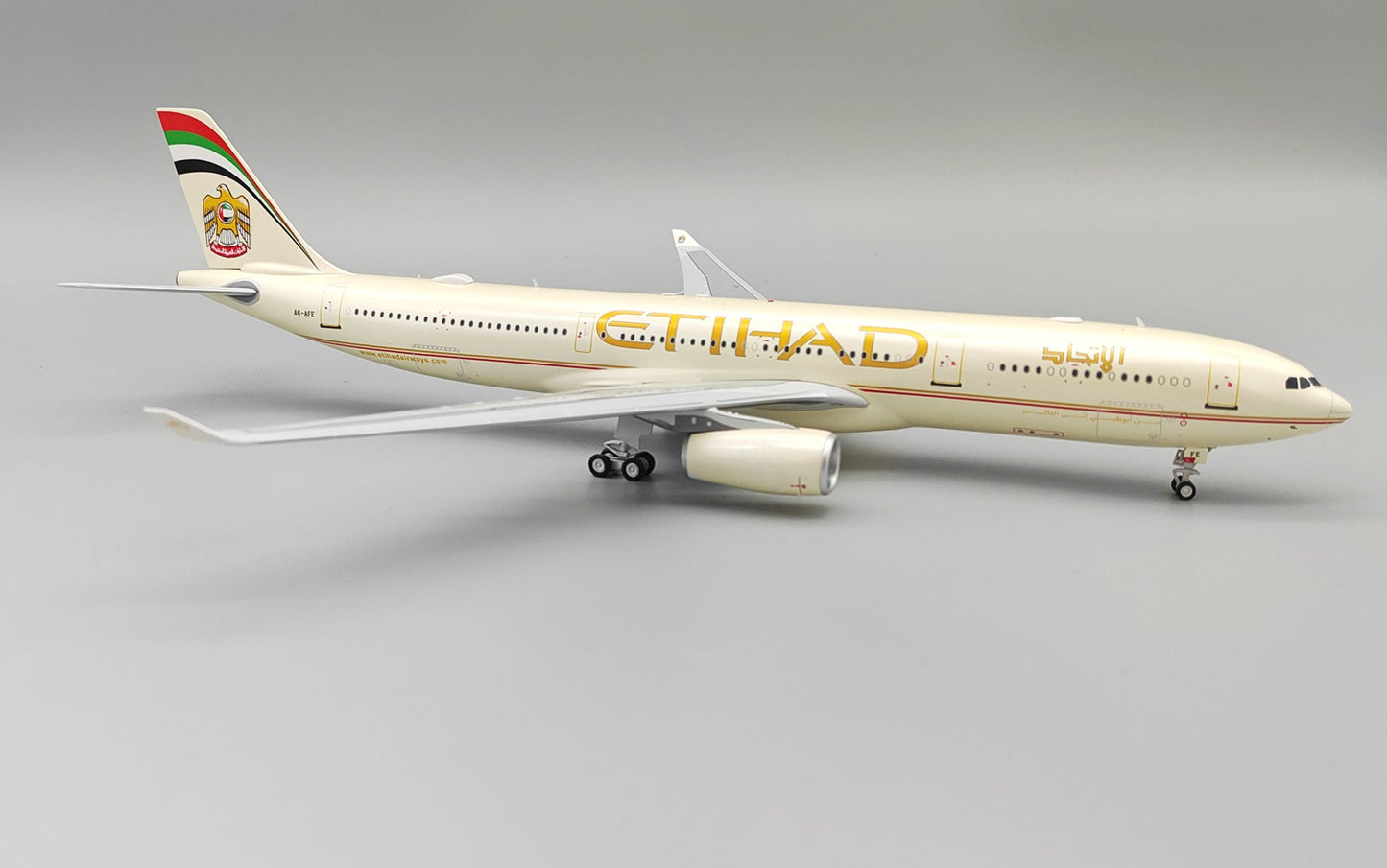 Inflight IF333EY0224 1:200 Etihad Airways Airbus A330 - 343 A6 - AFE