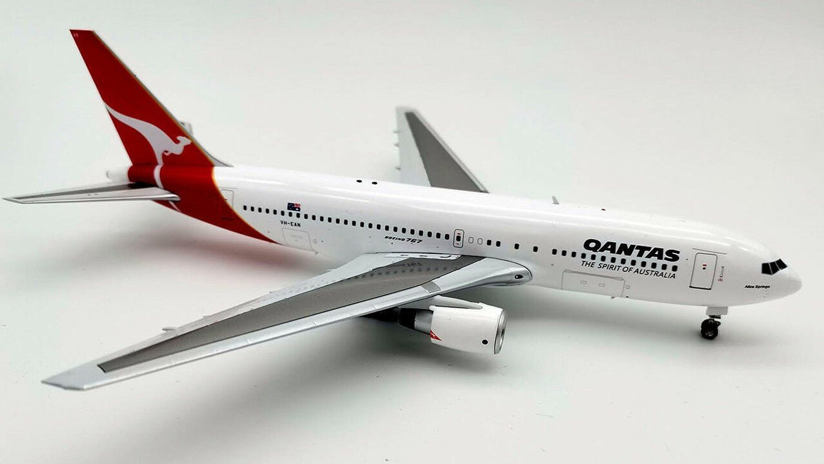 *InFlight IF762QF1120 1:200 Qantas 767 - 200 VH - EAN