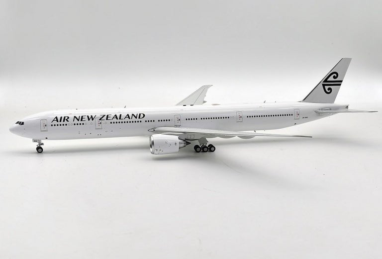 Inflight IF773NZ0224 1:200 Air New Zealand Boeing 777 - 367/ER ZK - OKU