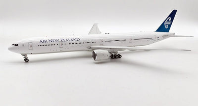 Inflight IF773NZ1223 1:200 Air New Zealand Boeing 777 - 319/ER ZK - OKM