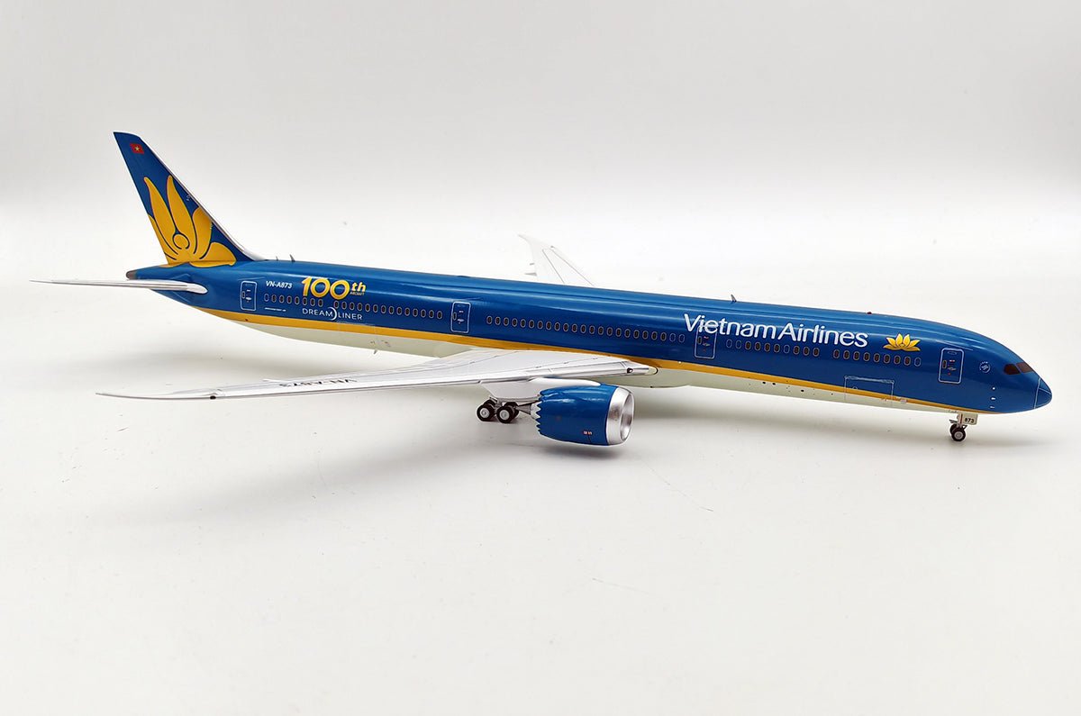 Inflight IF78XVN1223 1:200 Vietnam Airlines Boeing 787 - 10 Dreamliner VN - A873
