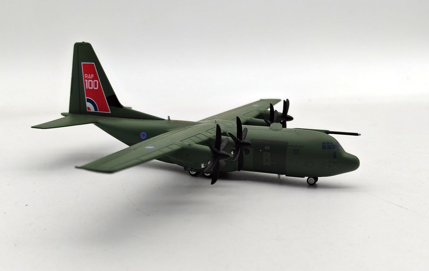 InFlight200 IF130UK0420 UK - Air Force Lockheed Martin C - 130J Hercules C5 (L - 382) ZH887